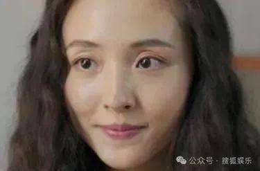 离婚三年又被拍到亲密逛超市,他俩这是纯带娃还是真复合了?