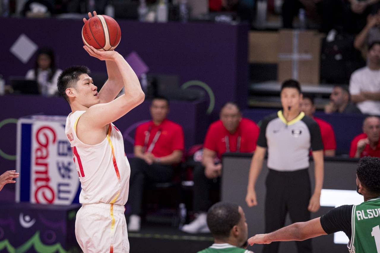 男篮亚洲杯开打，中国男篮首战险胜沙特，收获开门红
