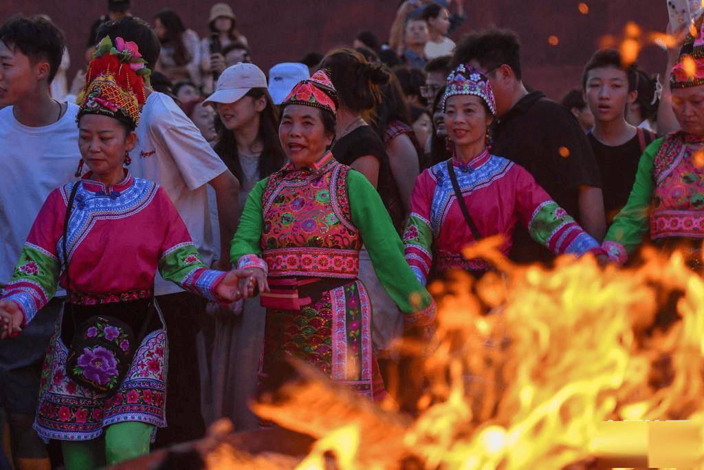 从“看山水”到“心体验”：云南民俗节庆释放文旅新动能