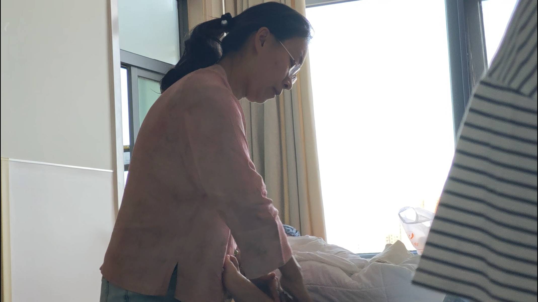 港大女学者回西部研究失败者 甘当“人中人”