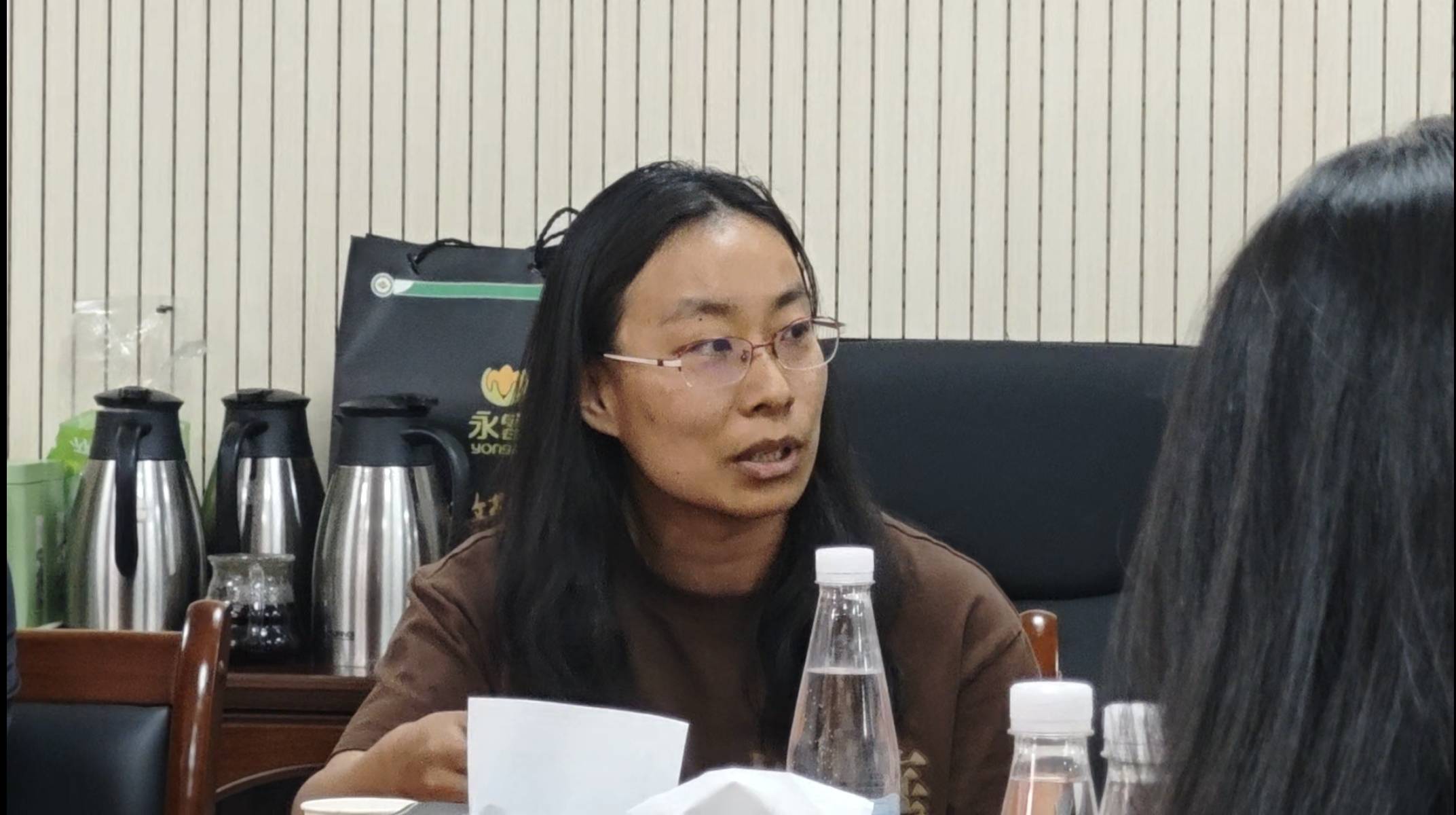 港大女学者回西部研究失败者 甘当“人中人”