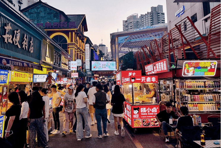 从“酒水管家”到“生活向导”！Hideout书写贵阳夜经济新答卷