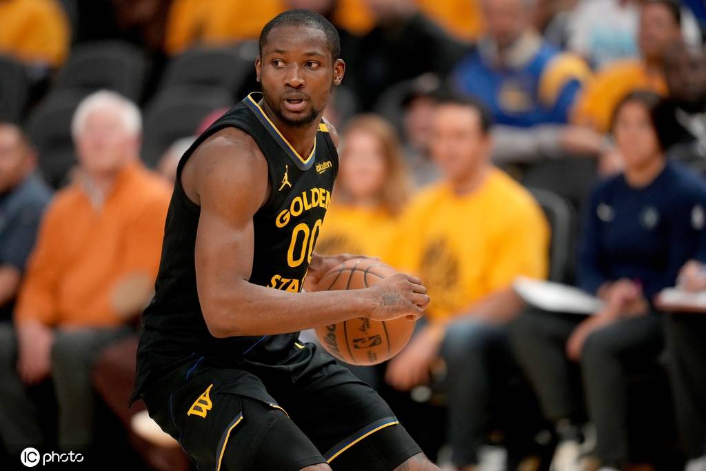 勇士开出3年7520美元合同+球队选项 遭库明加拒绝