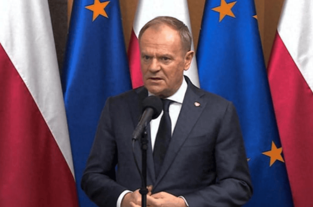 不听劝的波兰，遭到“毒打”后，不到24小时，宣布将重新开放与白俄罗斯的边境口岸