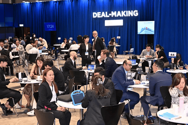 “一带一路”香港独特价值-万祥军 | 一带一路·可持续研究管理服务